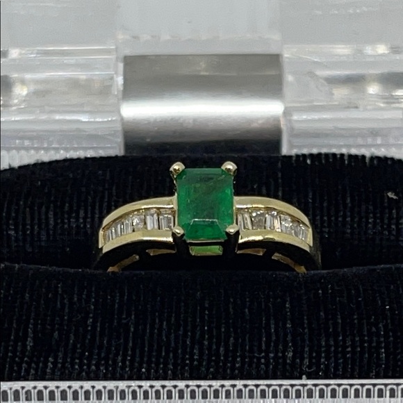 Unlisted Jewelry - Lady’s 14K Gold Emerald & Diamond Ring Size 7